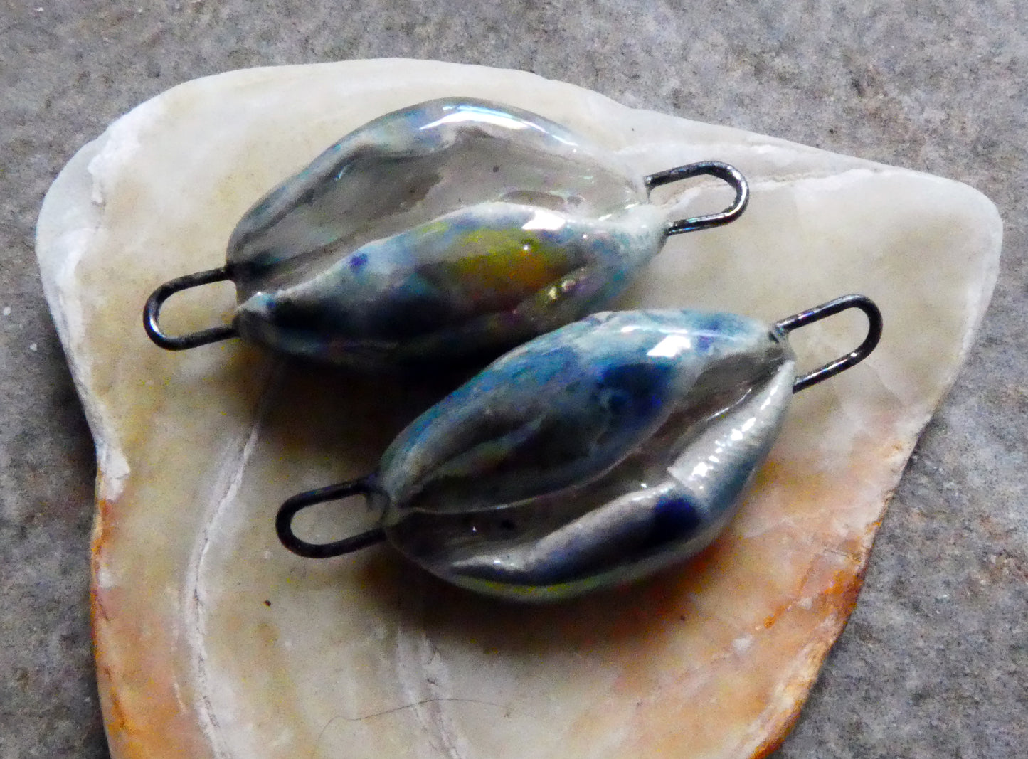 Ceramic Lustrous Cowrie Shell Connectors - Koi Pond
