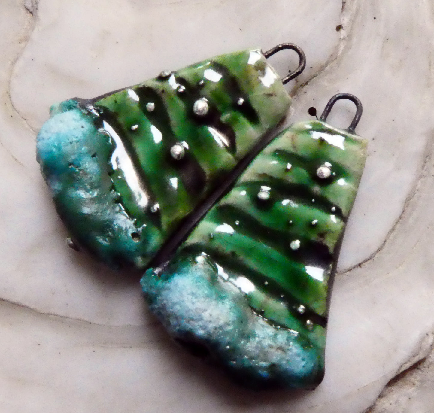 Ceramic Silvery Surfy Wave Textured Charms - Algae Bloom