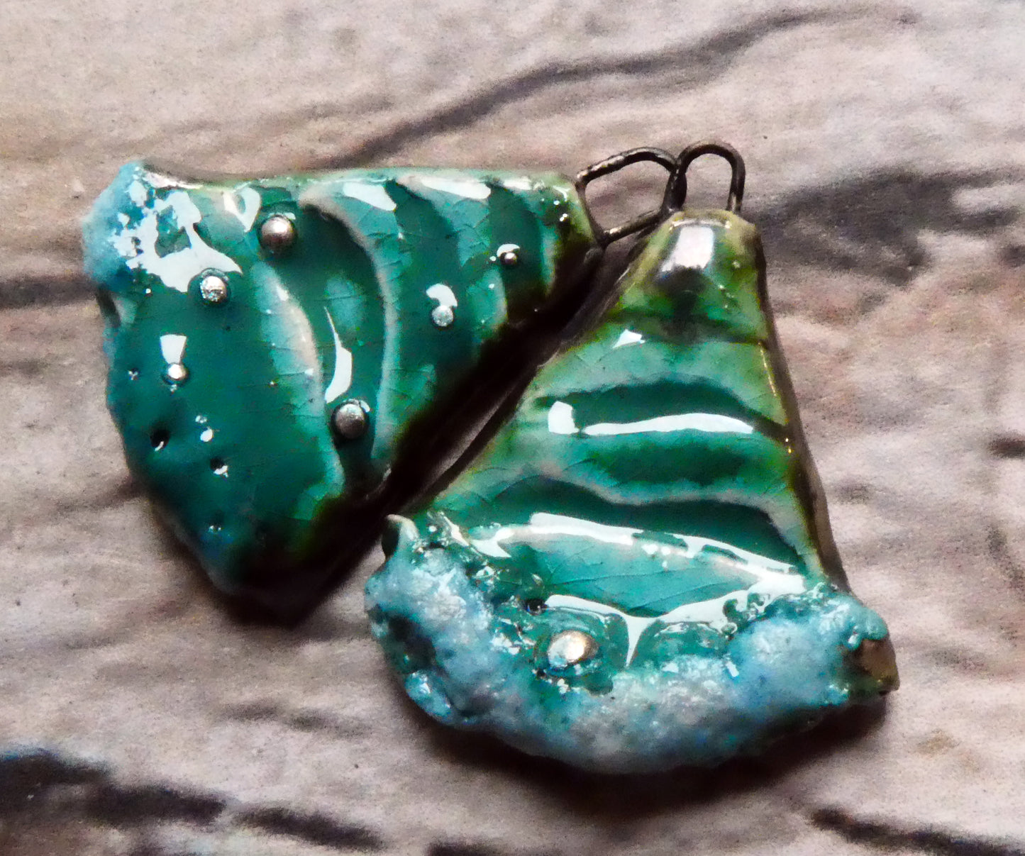 Ceramic Silvery Surfy Wave Textured Charms - Taunton Turquoise