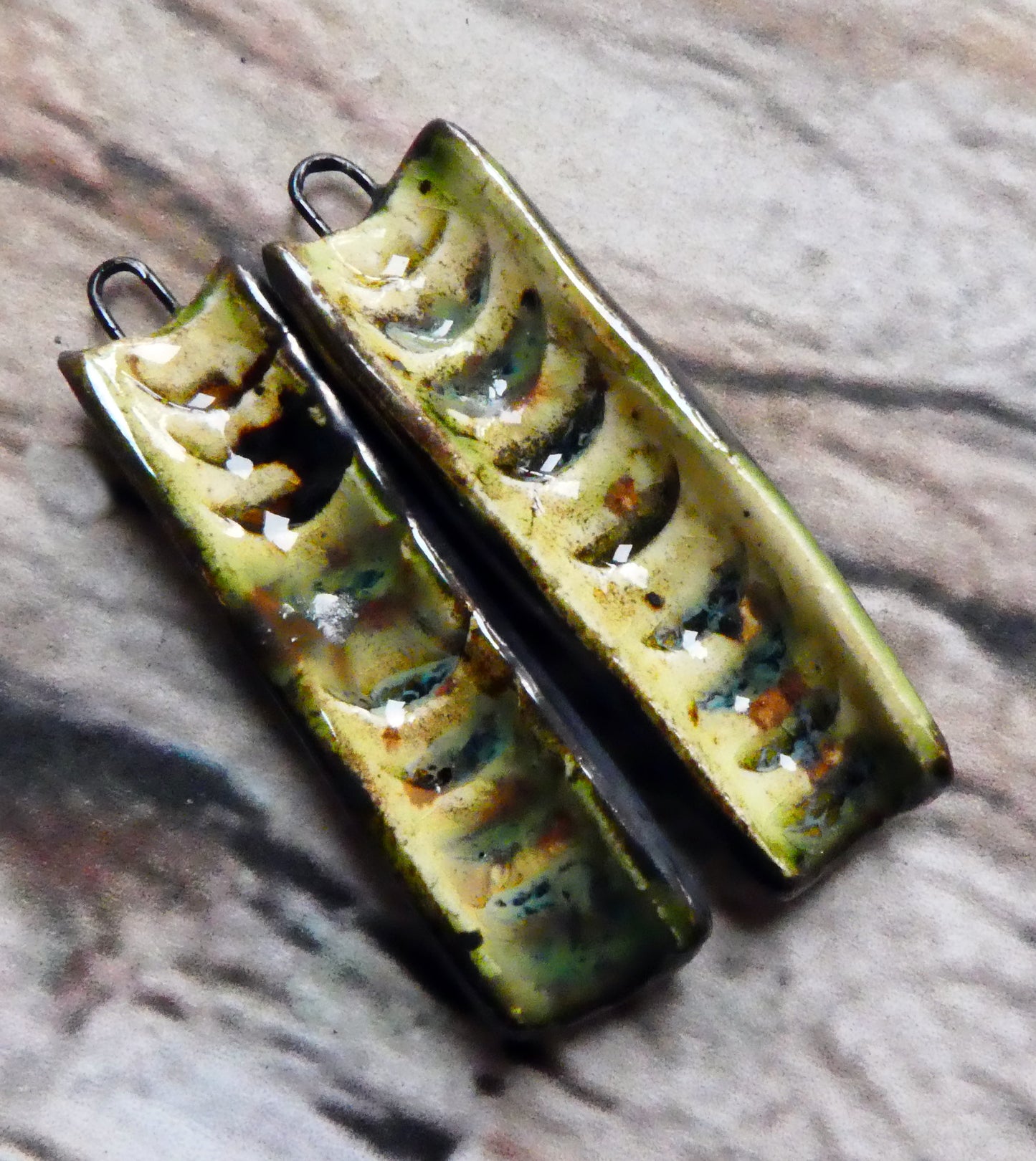Ceramic Razor Clam Charms - Cappuccino Mint