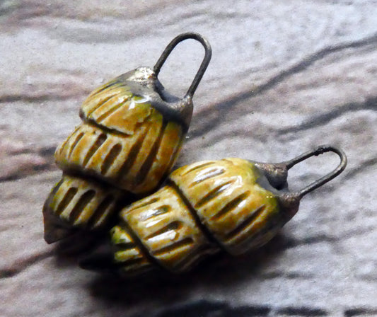 Ceramic Textured Spiral Shell Charms - Dune
