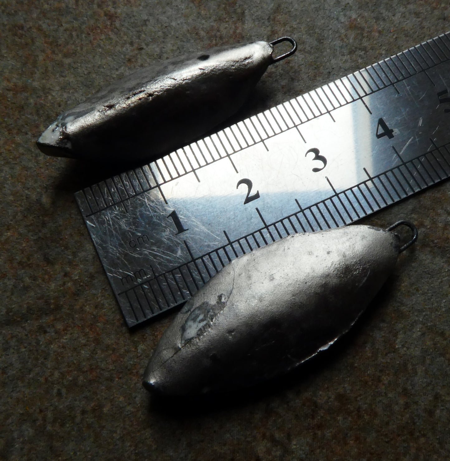 Ceramic Lustrous Leaf Charms - Platinum