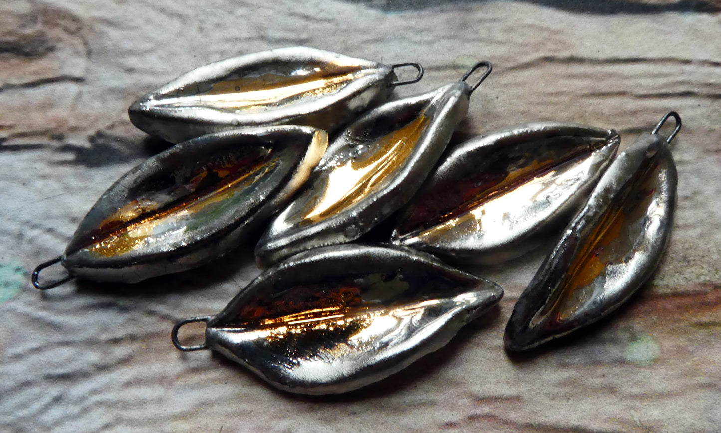 Ceramic Lustrous Leaf Charms - Platinum