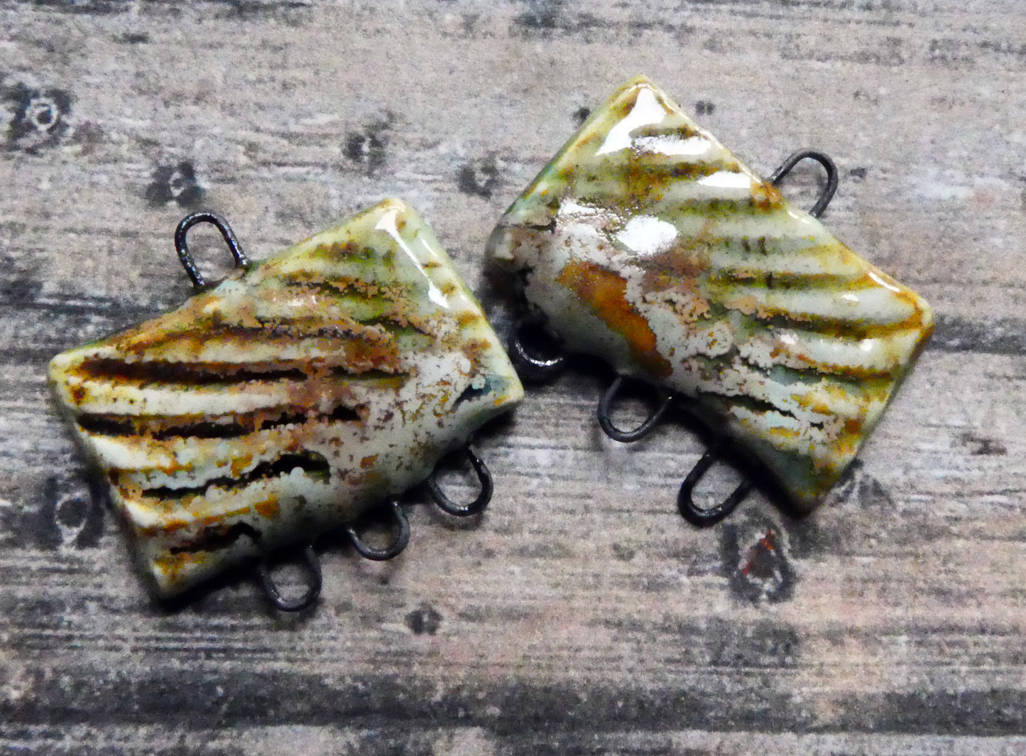 Ceramic Shell Textured Oblong Connectors - Spotted Malachite