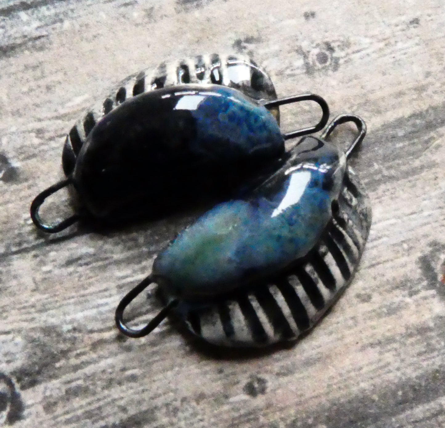 Ceramic Lustrous Black-Lipped Shell Earring Connectors - Obsidian