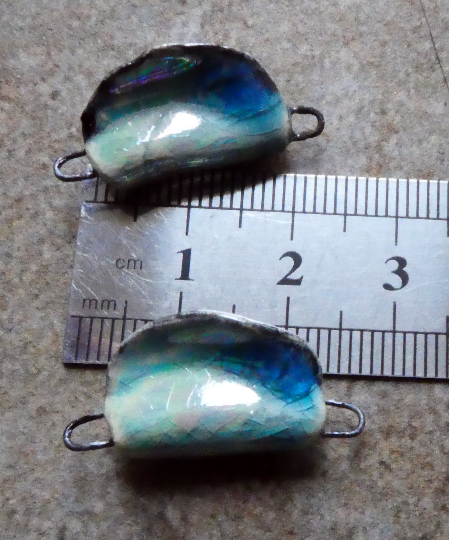 Ceramic Lustrous Black-Lipped Shell Earring Connectors - Egyptian Blue Crackle