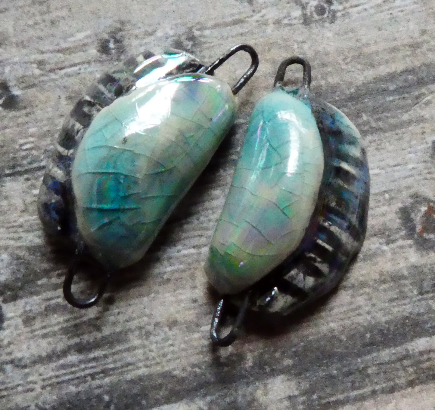Ceramic Lustrous Black-Lipped Shell Earring Connectors - Egyptian Blue Crackle