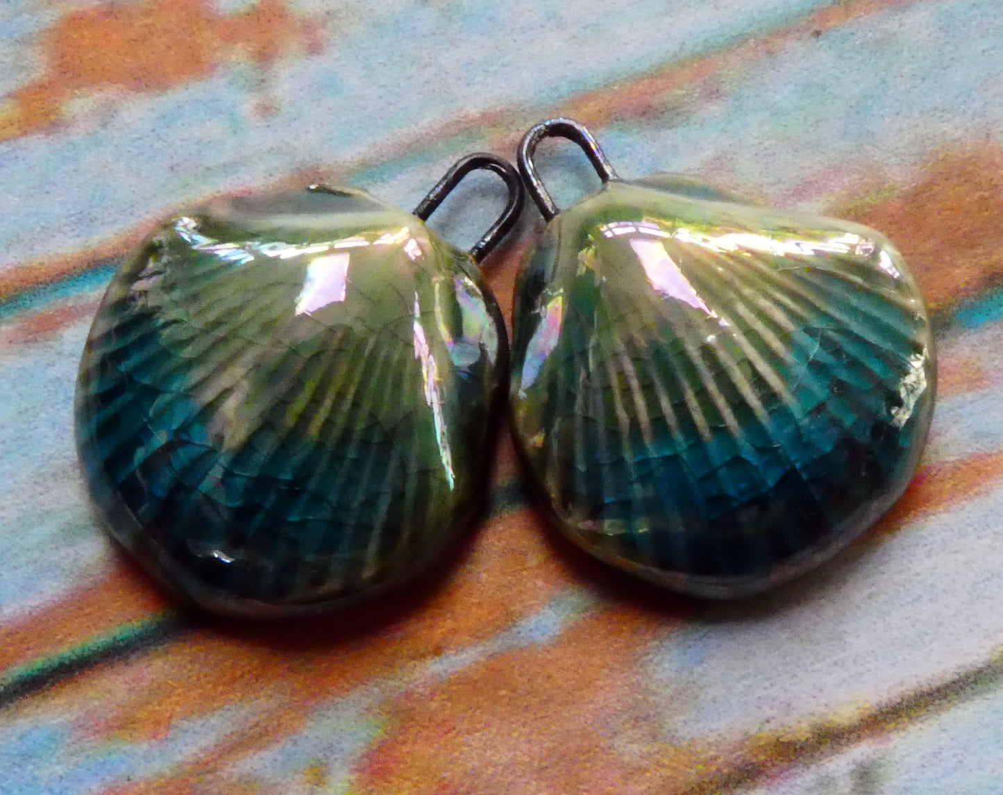 Ceramic Lustrous Scallop Shell Charms -Topaz and Oriental Blue