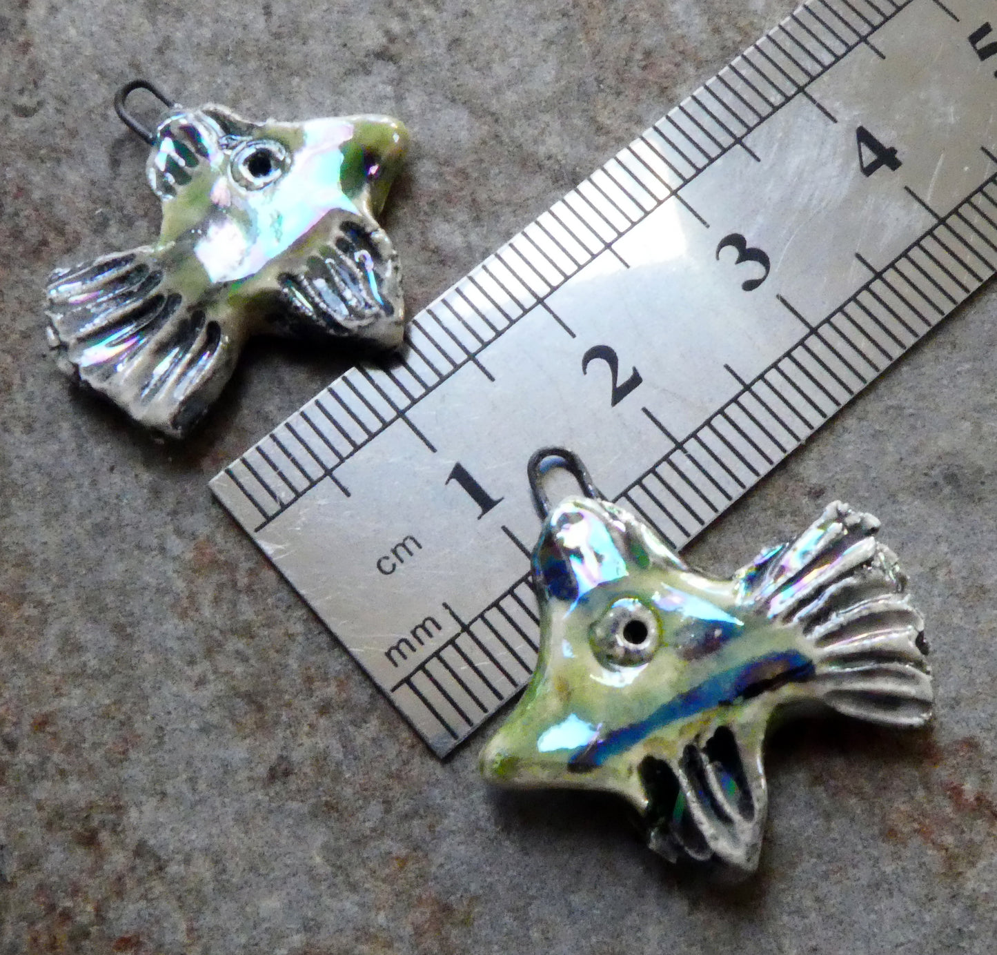 Ceramic Lustrous Ray Fish Earring Charms - Green Crackle
