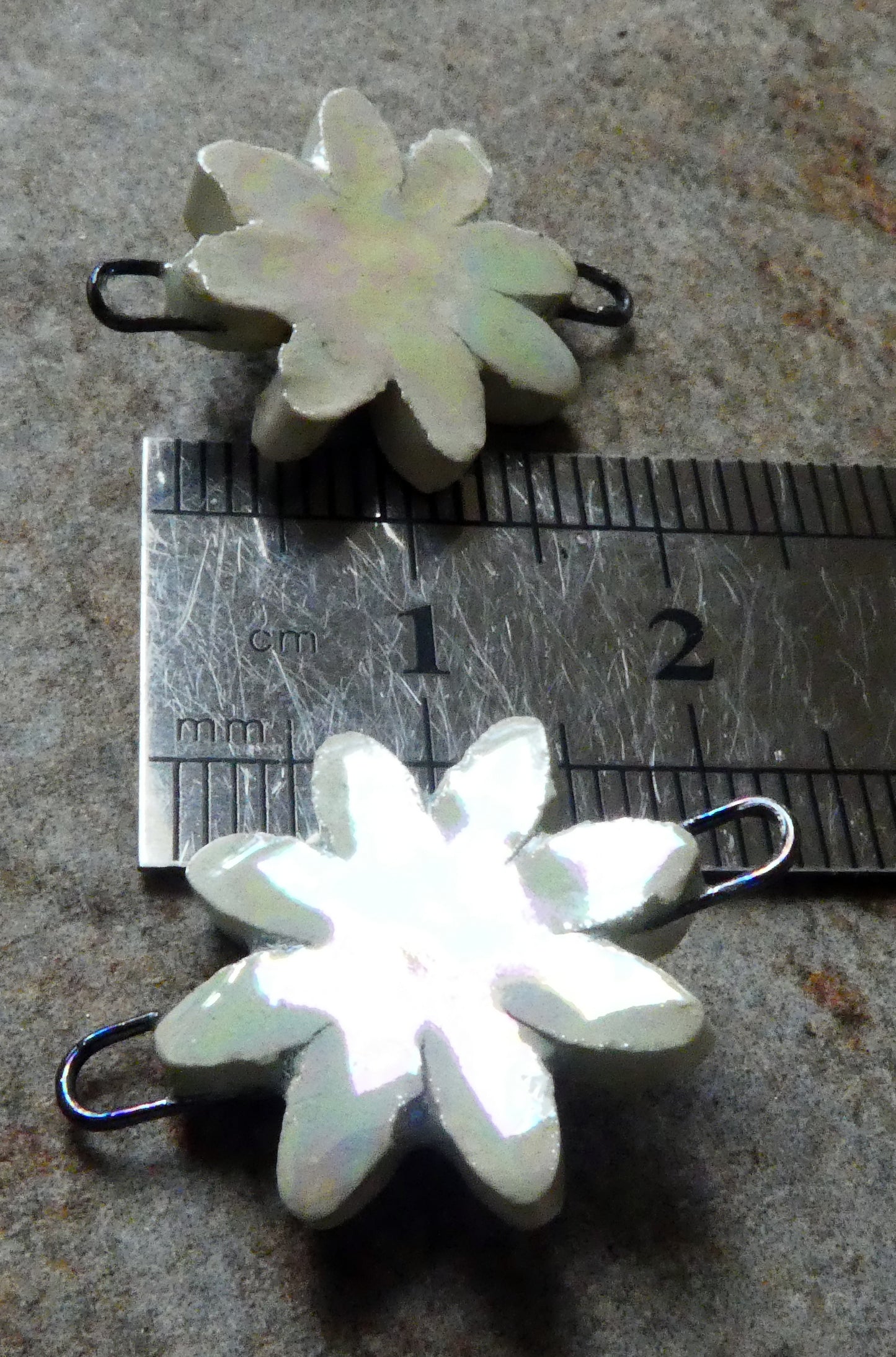 Porcelain Lustrous Daisy Earring Connectors