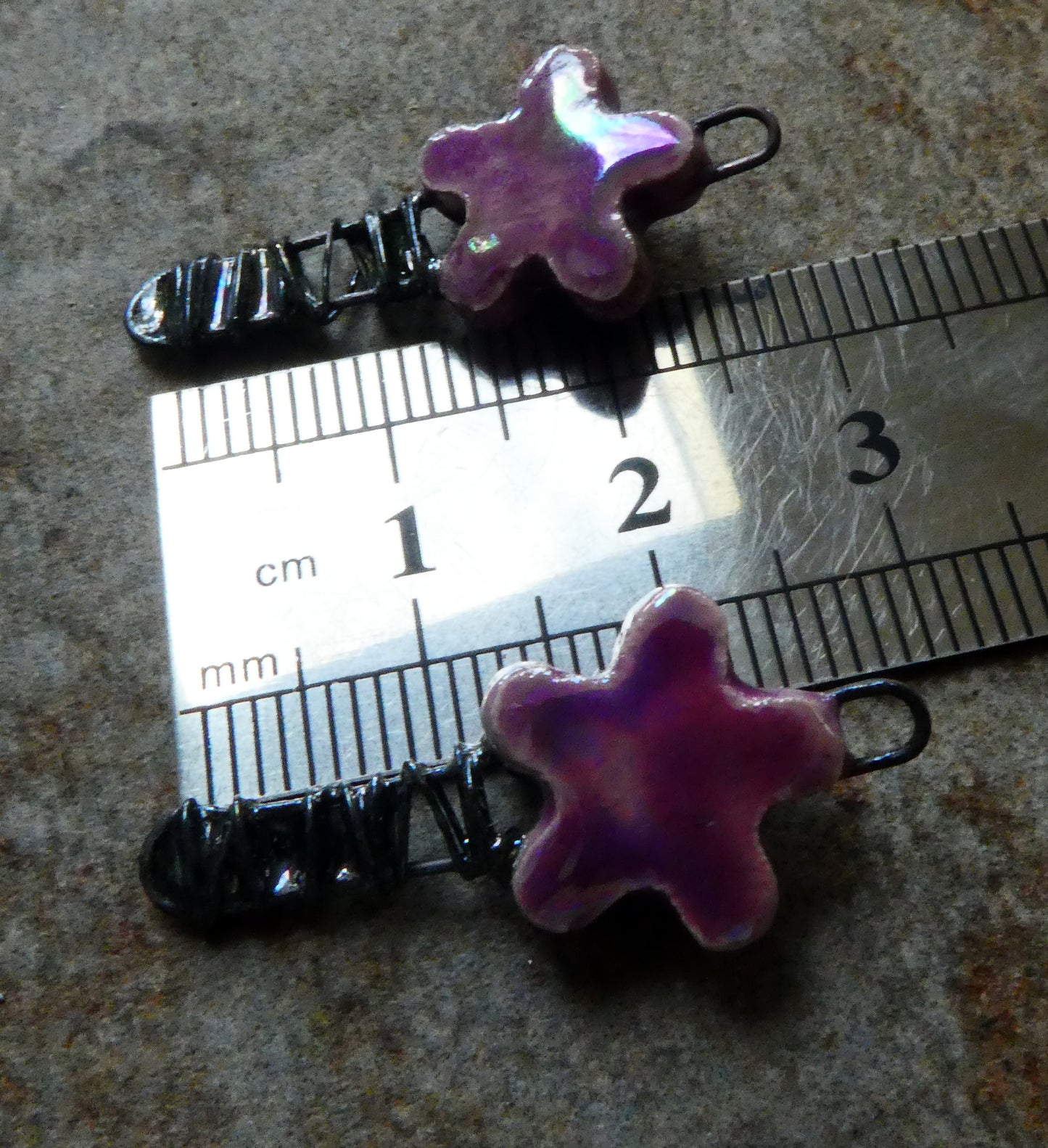 Ceramic Lustrous Wire Wrapped Flower Charms - Grapel