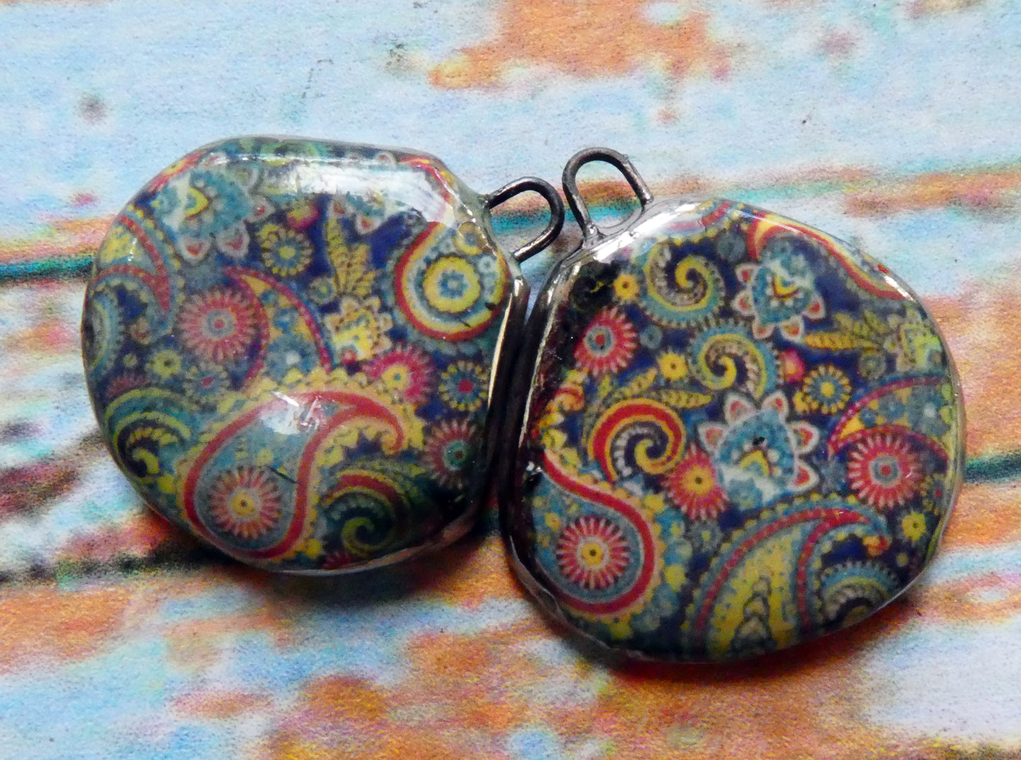 Ceramic 70's Paisley Pattern Decal Charms -#1