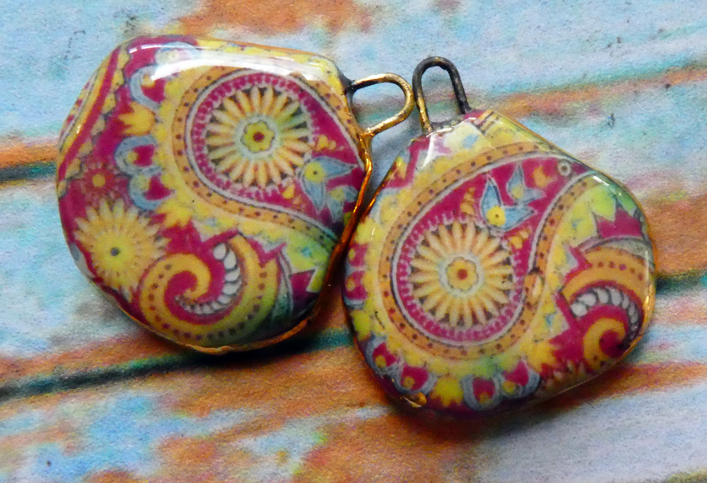 Ceramic 70's Paisley Pattern Decal Charms -#7