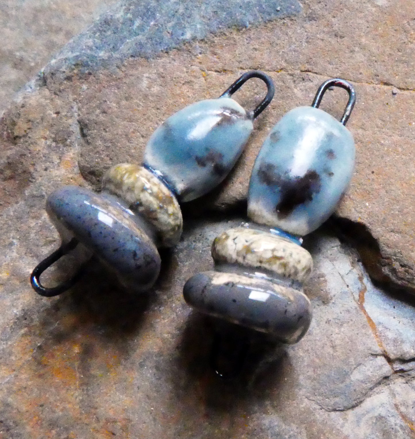 Ceramic Pebble Stack Connectors