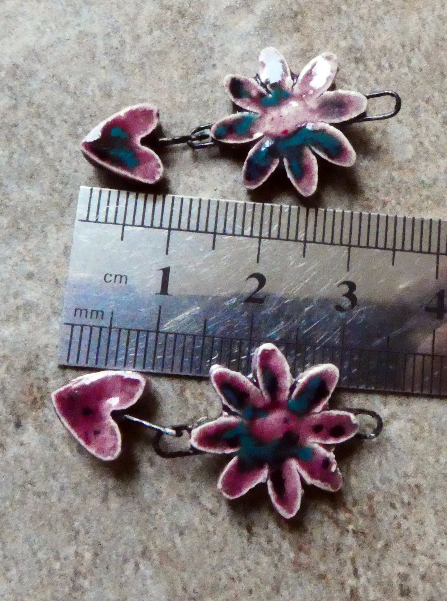 Ceramic Flower and Heart Dangles - Peppered Raspberry