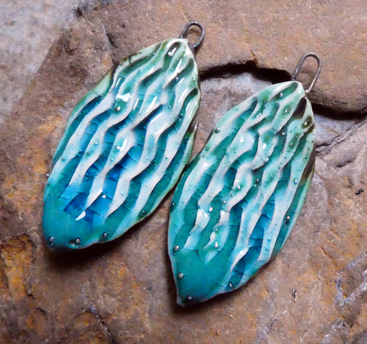 Ceramic Silvery Wave Textured Charms - Topaz