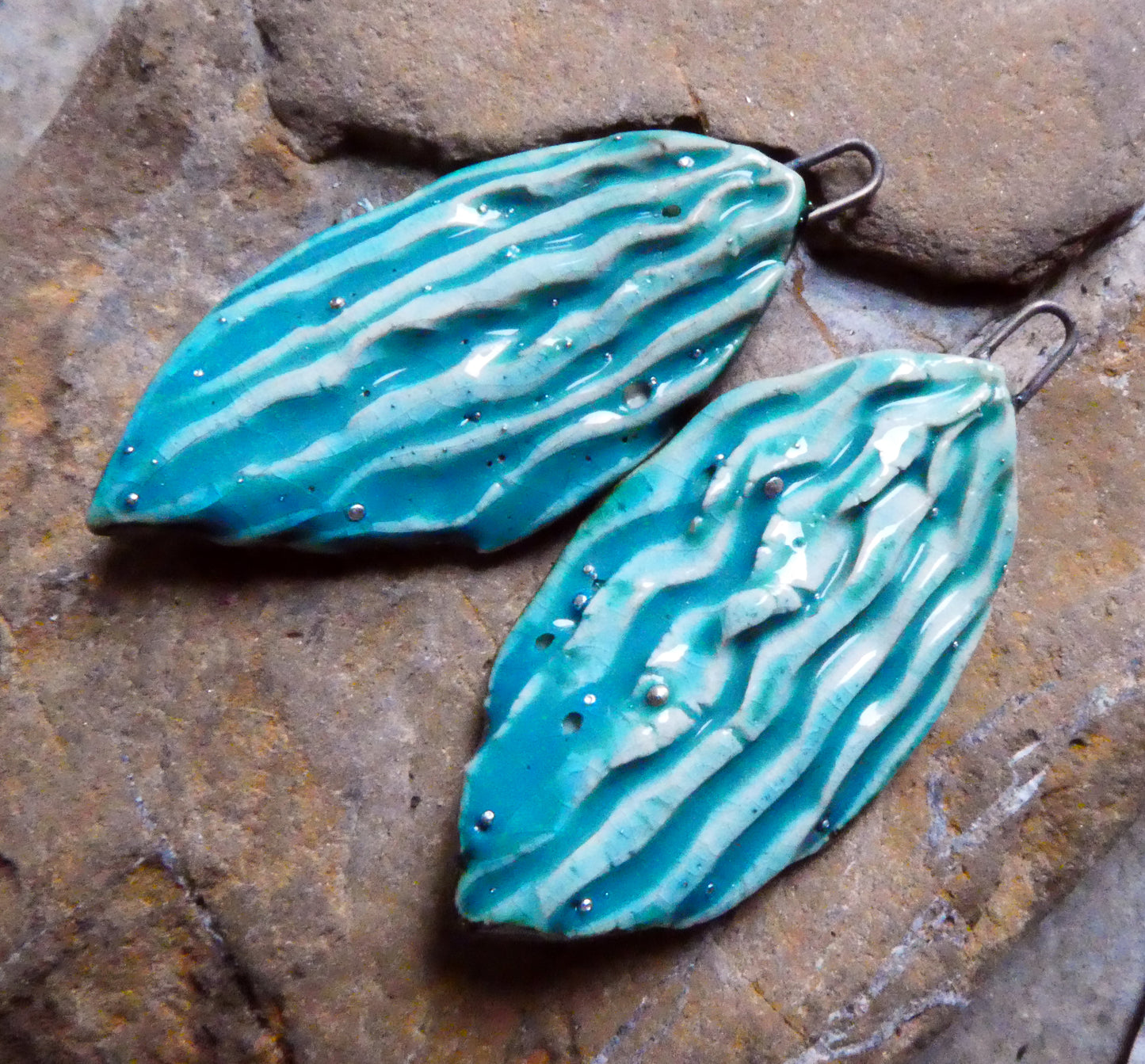 Ceramic Silvery Wave Textured Charms - Egyptian Blue