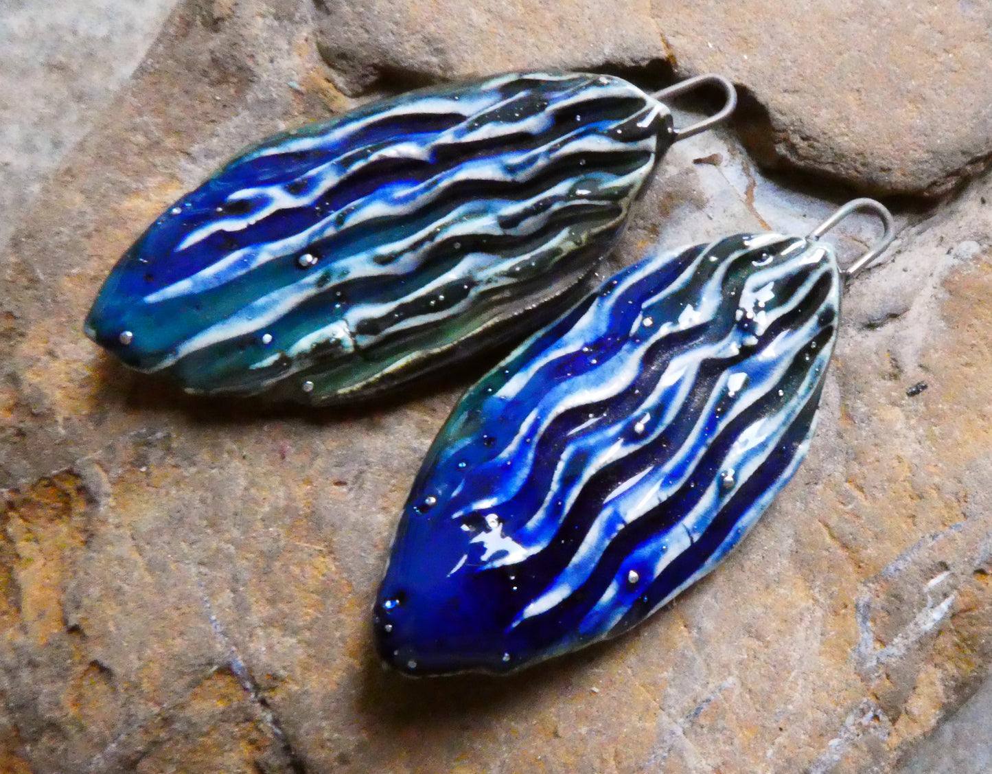 Ceramic Silvery Wave Textured Charms - Mirror Blue