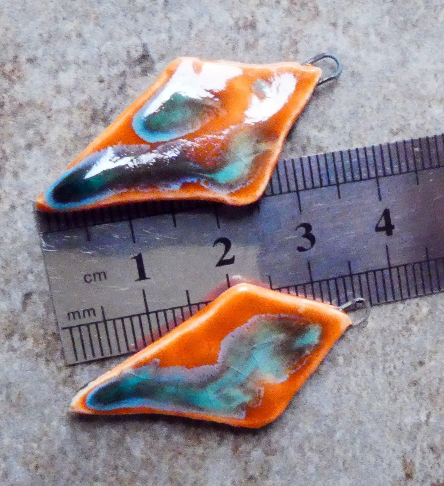 Ceramic Faceted Long Diamond Charms - Vermillion Sunburst