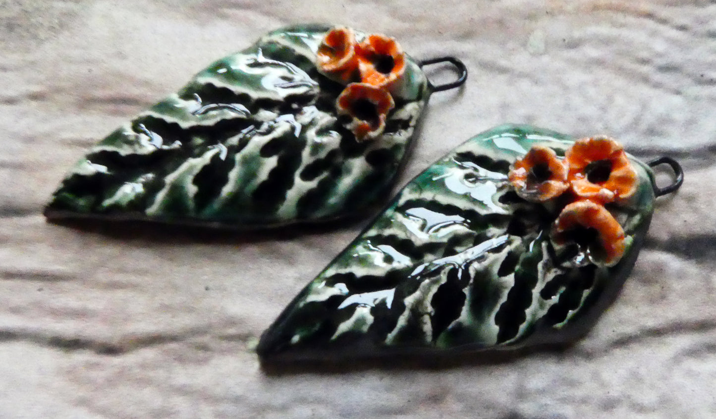 Ceramic Evergreen Leaf and Flowers Charms - Wildfire