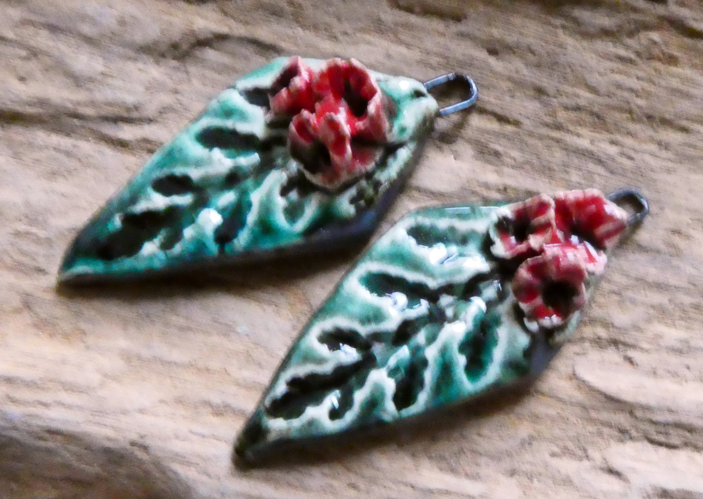Ceramic Evergreen Leaf and Flowers Charms - Red