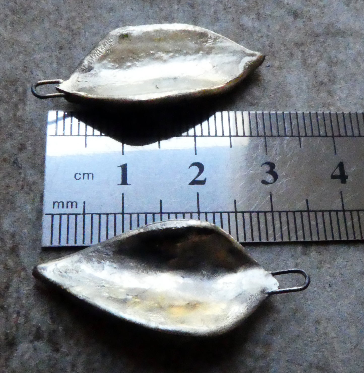 Ceramic Lustrous Evergreen Leaf  Charms - Provence