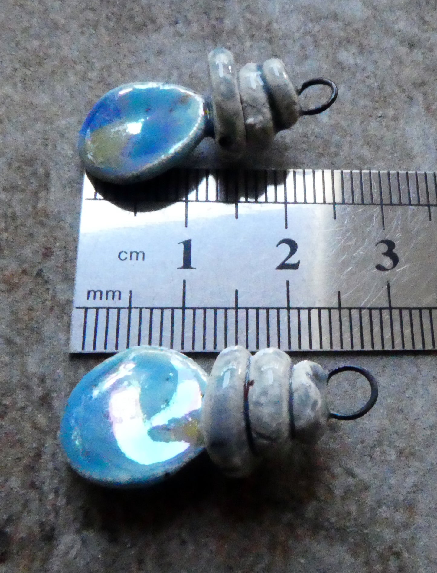 Ceramic Lustrous Pebble and Shell Charms - Tahiti Grape