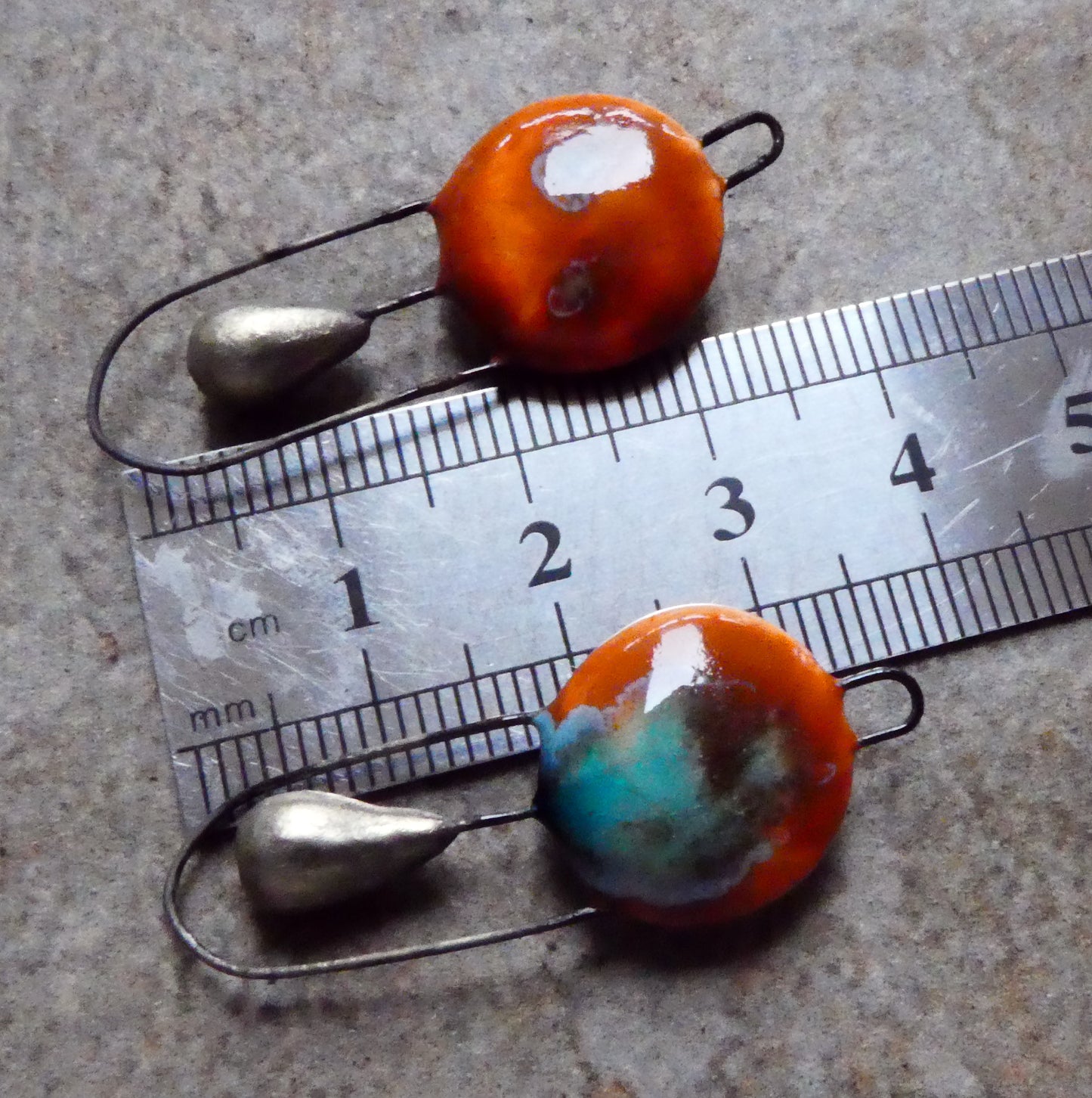 Ceramic Disc and Droplet Hoopy Connectors - Vermillion Sunburst