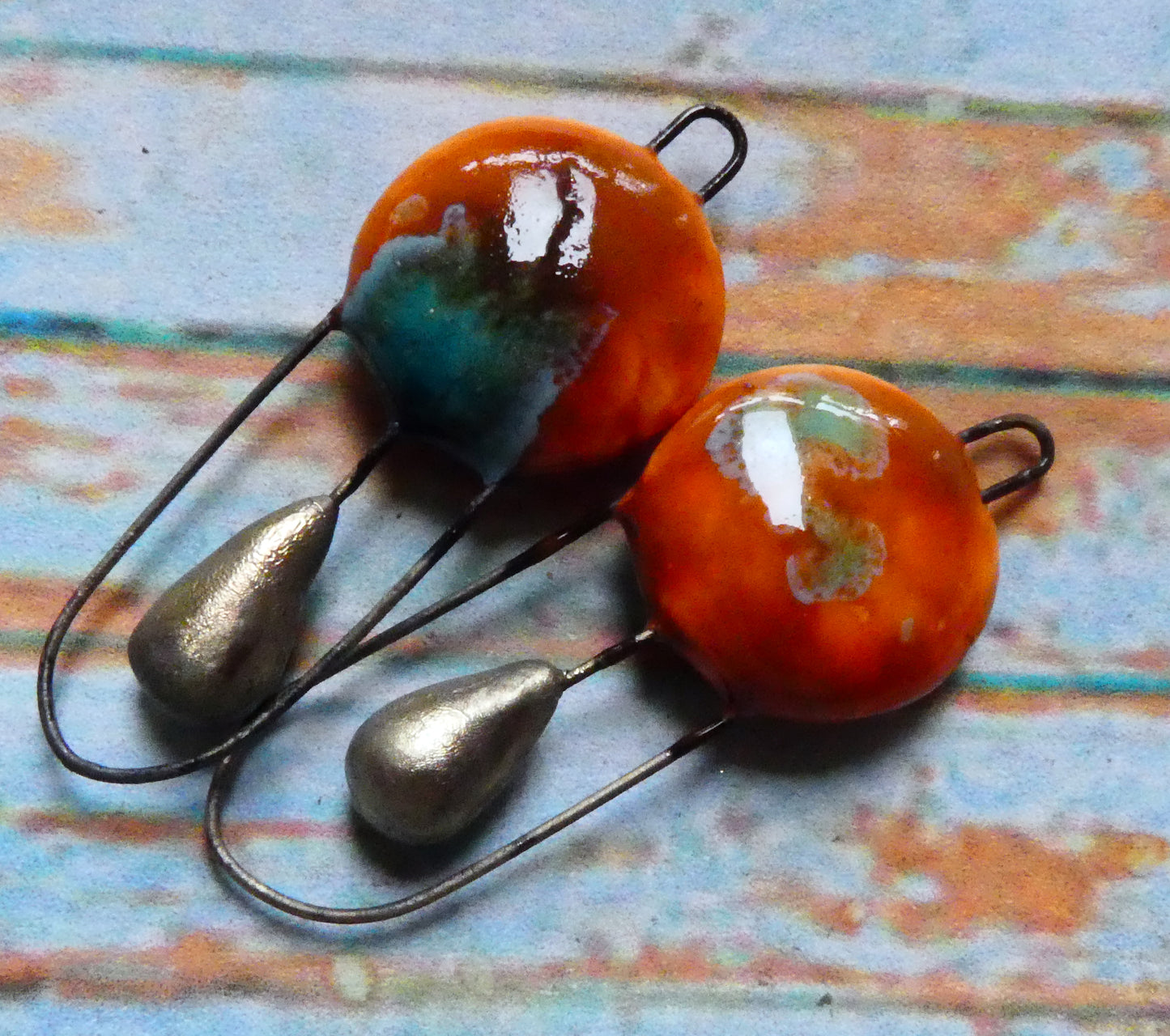 Ceramic Disc and Droplet Hoopy Connectors - Vermillion Sunburst