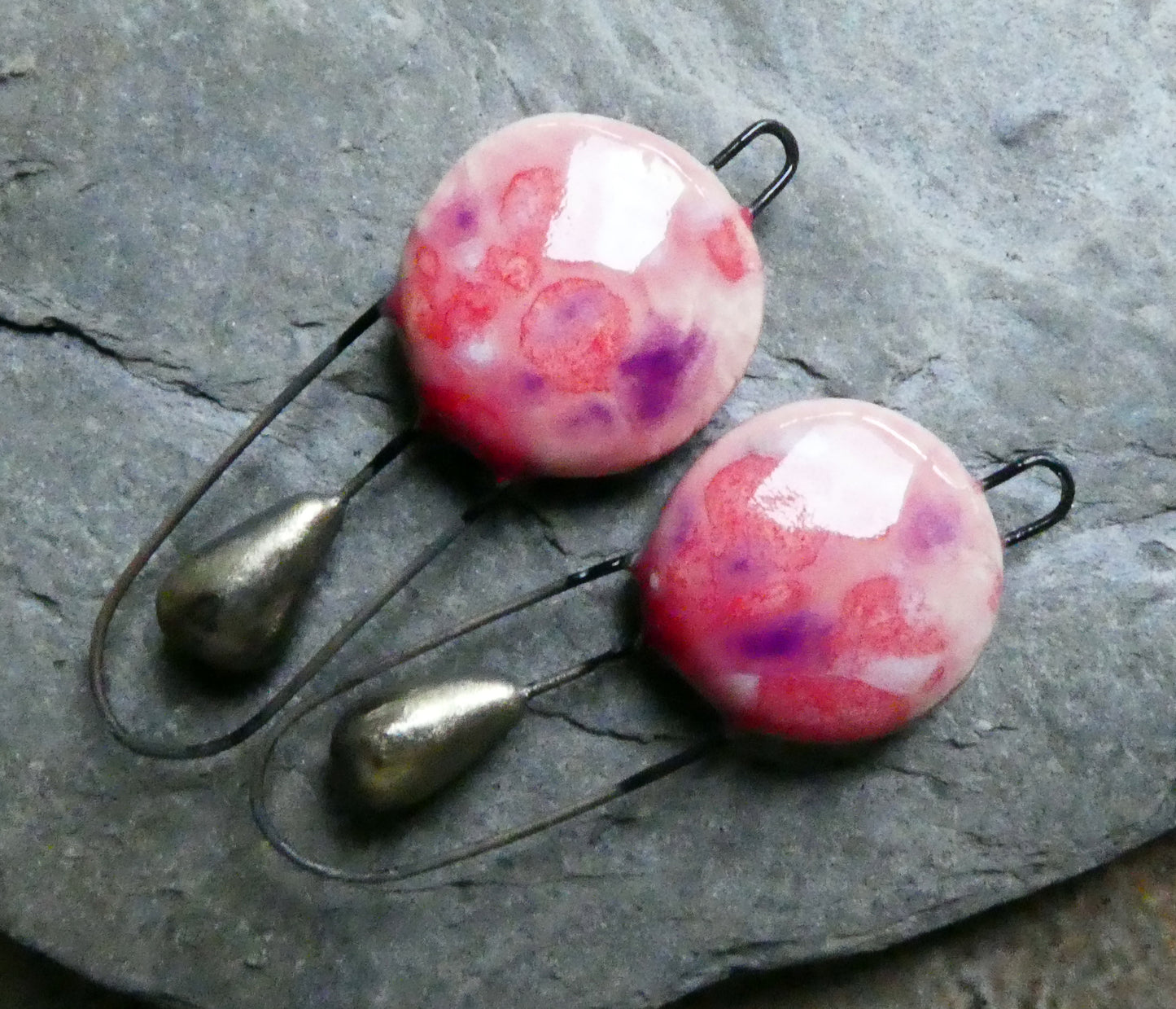 Ceramic Disc and Droplet Hoopy Connectors - Berry Tart