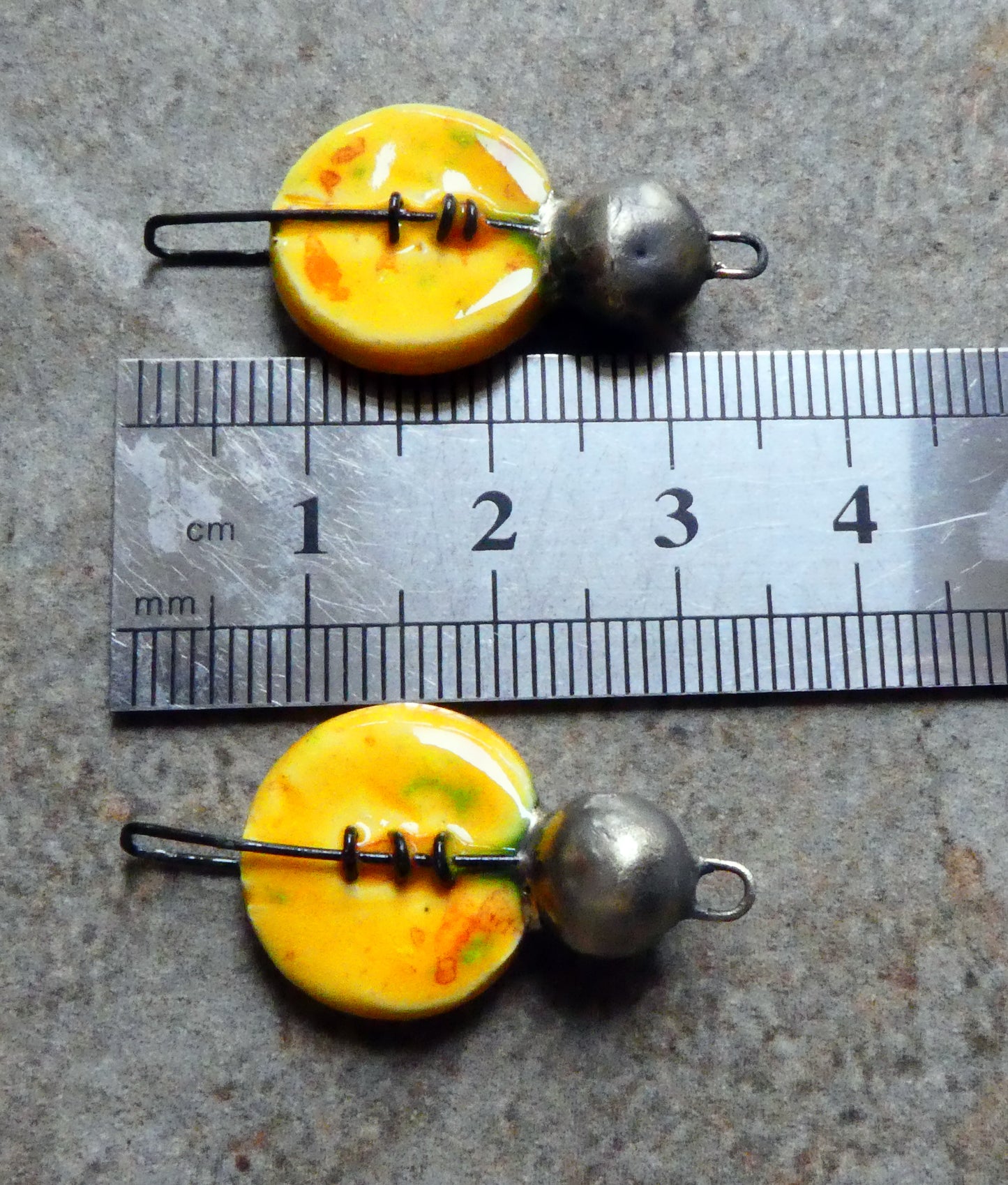 Ceramic Stapled Disc Connectors - Sassy Orange