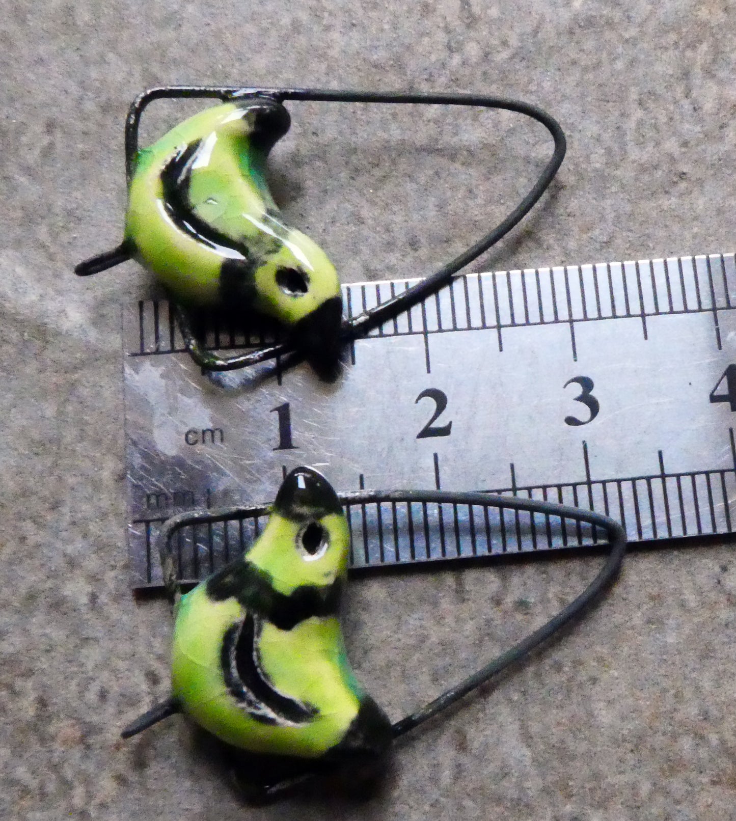 Ceramic Birdie on a Swing Connectors - Lime