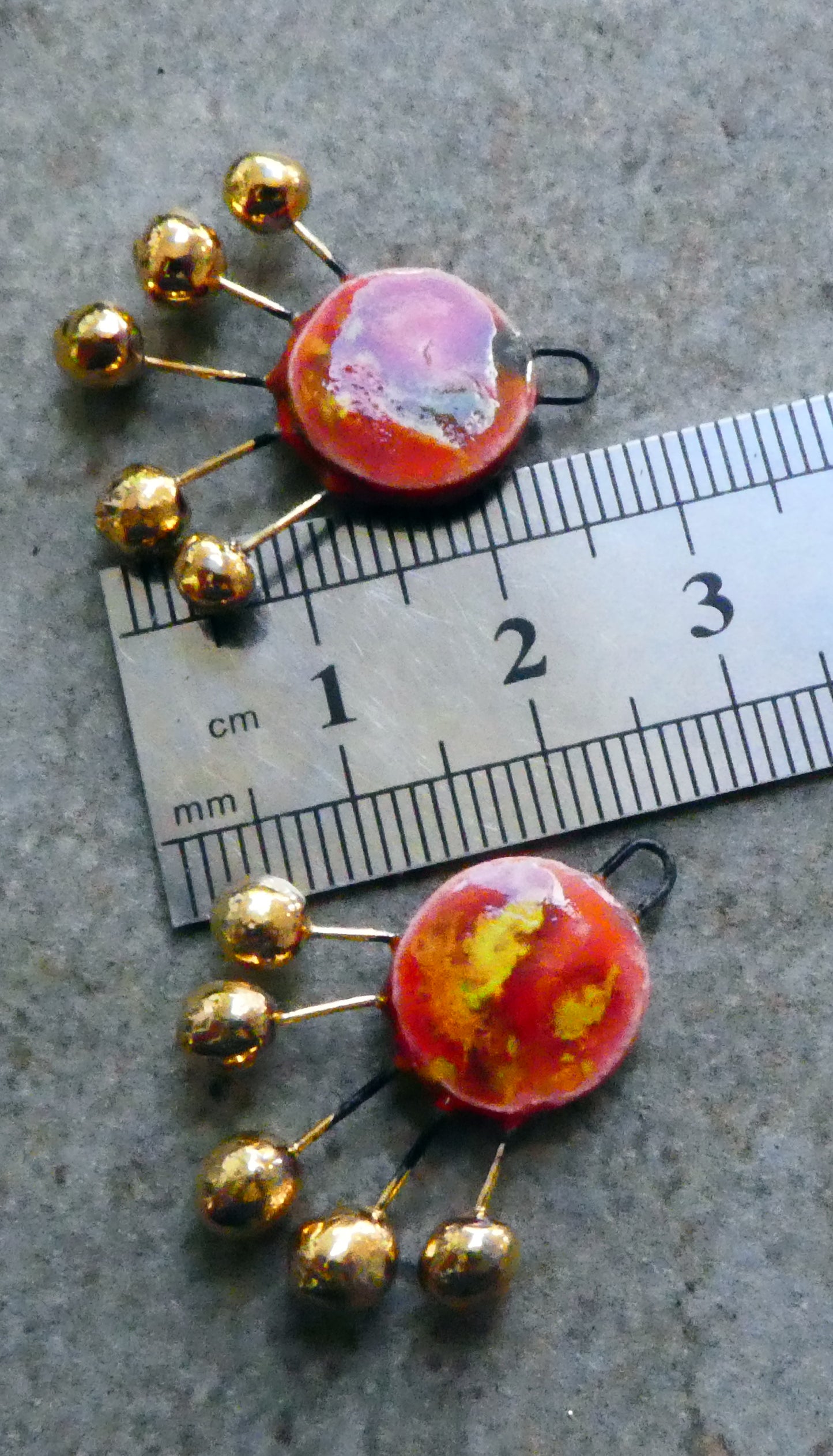 Ceramic Sun Rays Charms - Firecracker