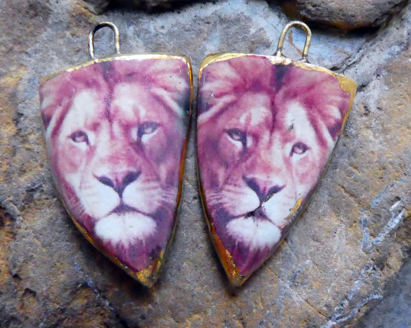 Ceramic Lion Decal Shield Charms #2
