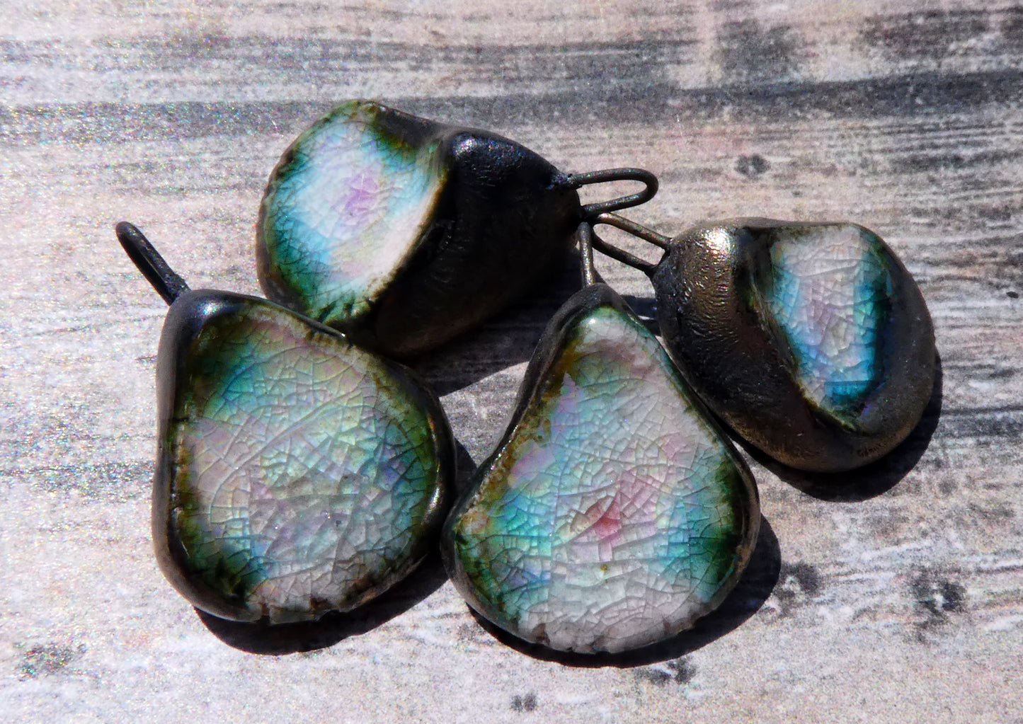 Ceramic Lustrous Shell Belly Charms - Orchid