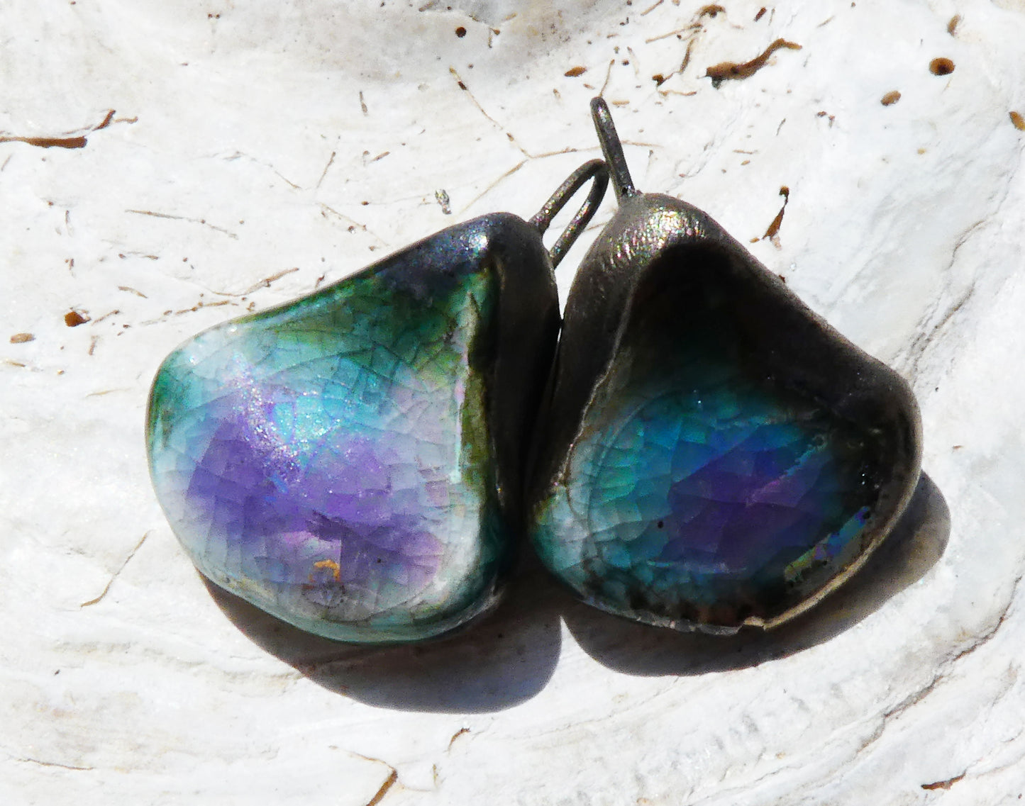 Ceramic Lustrous Shell Belly Charms - Amethyst