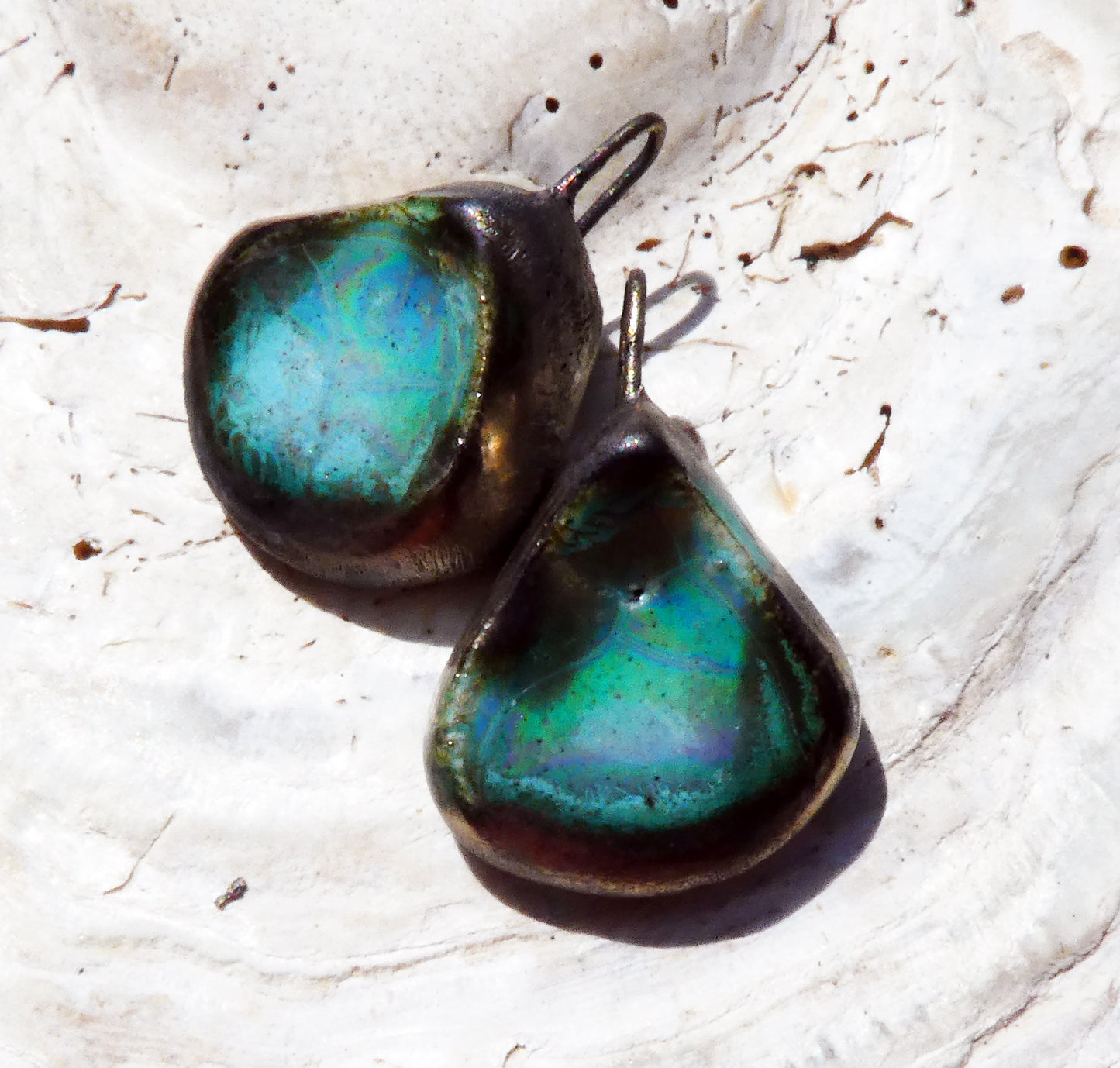 Ceramic Lustrous Shell Belly Charms - Larimar