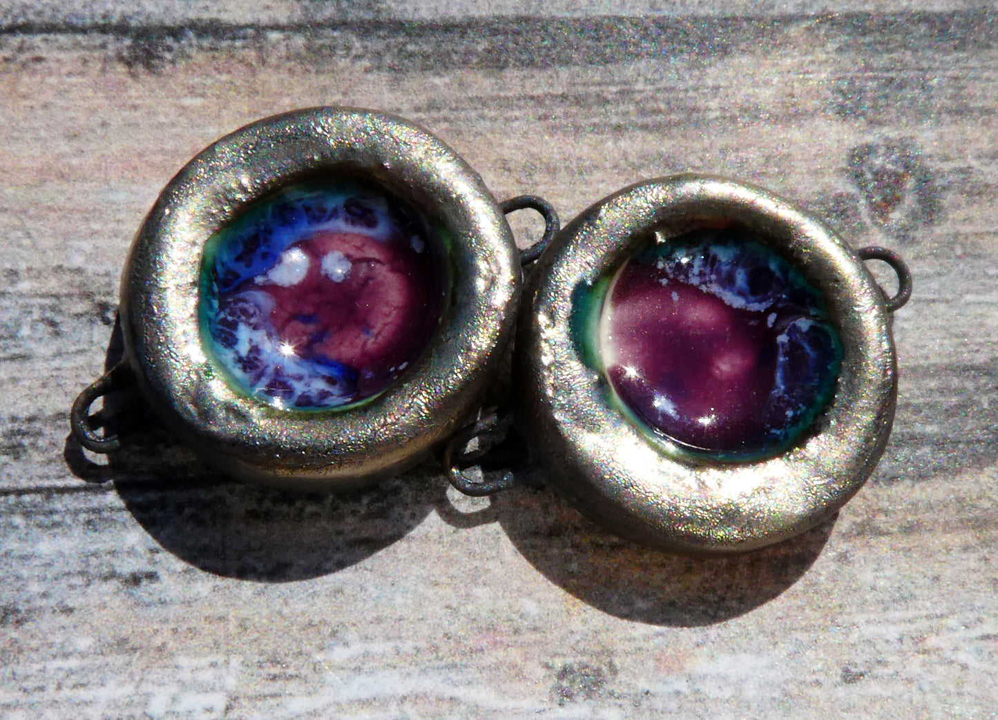 Ceramic Little Indented Round Connectors -Plum Jelly