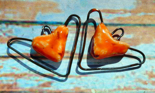 Ceramic Wiry Heart Connectors - Wildfire