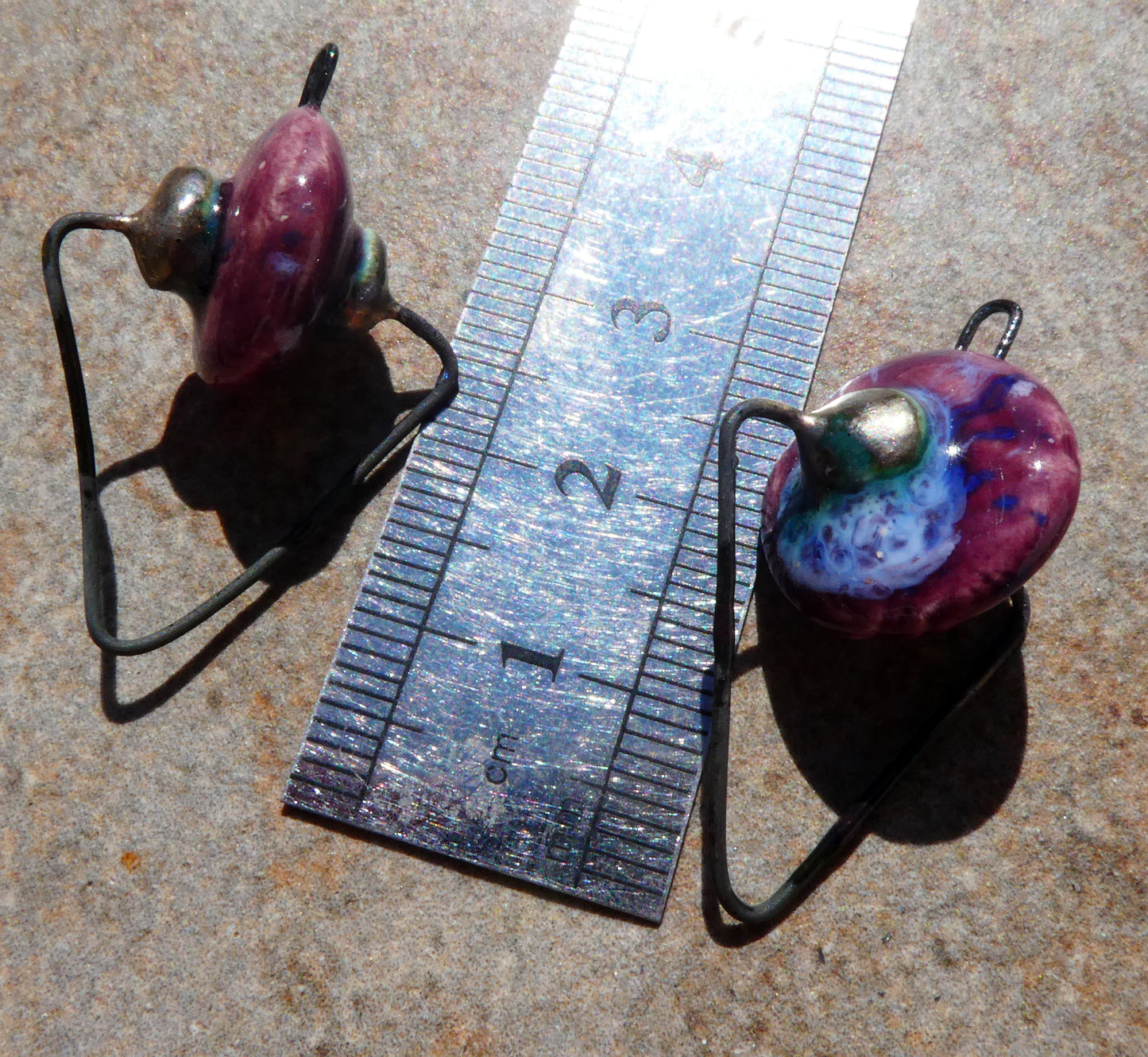Ceramic Hoopy Disc Connectors - Plum Jelly