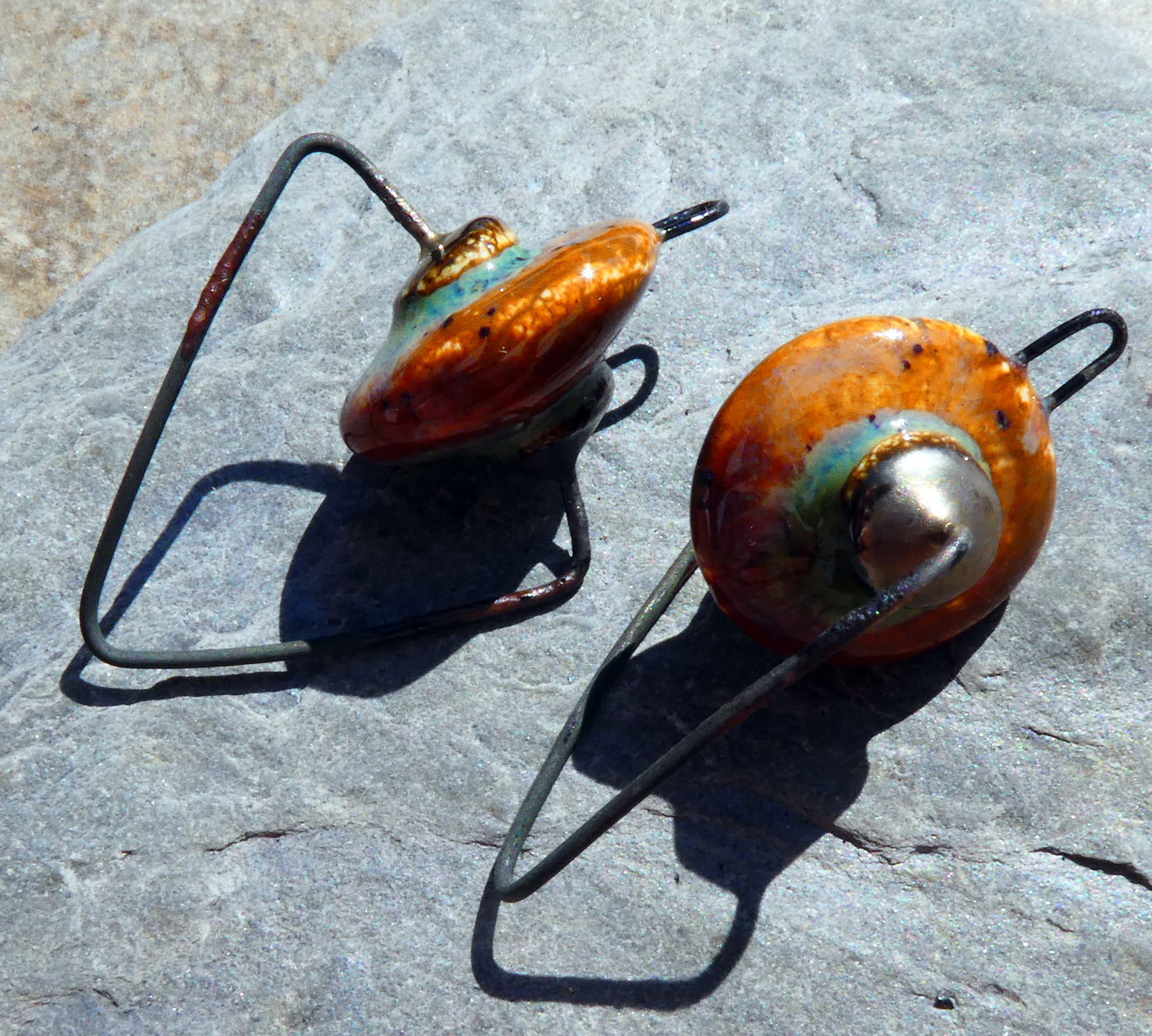 Ceramic Hoopy Disc Connectors - Amber Ash