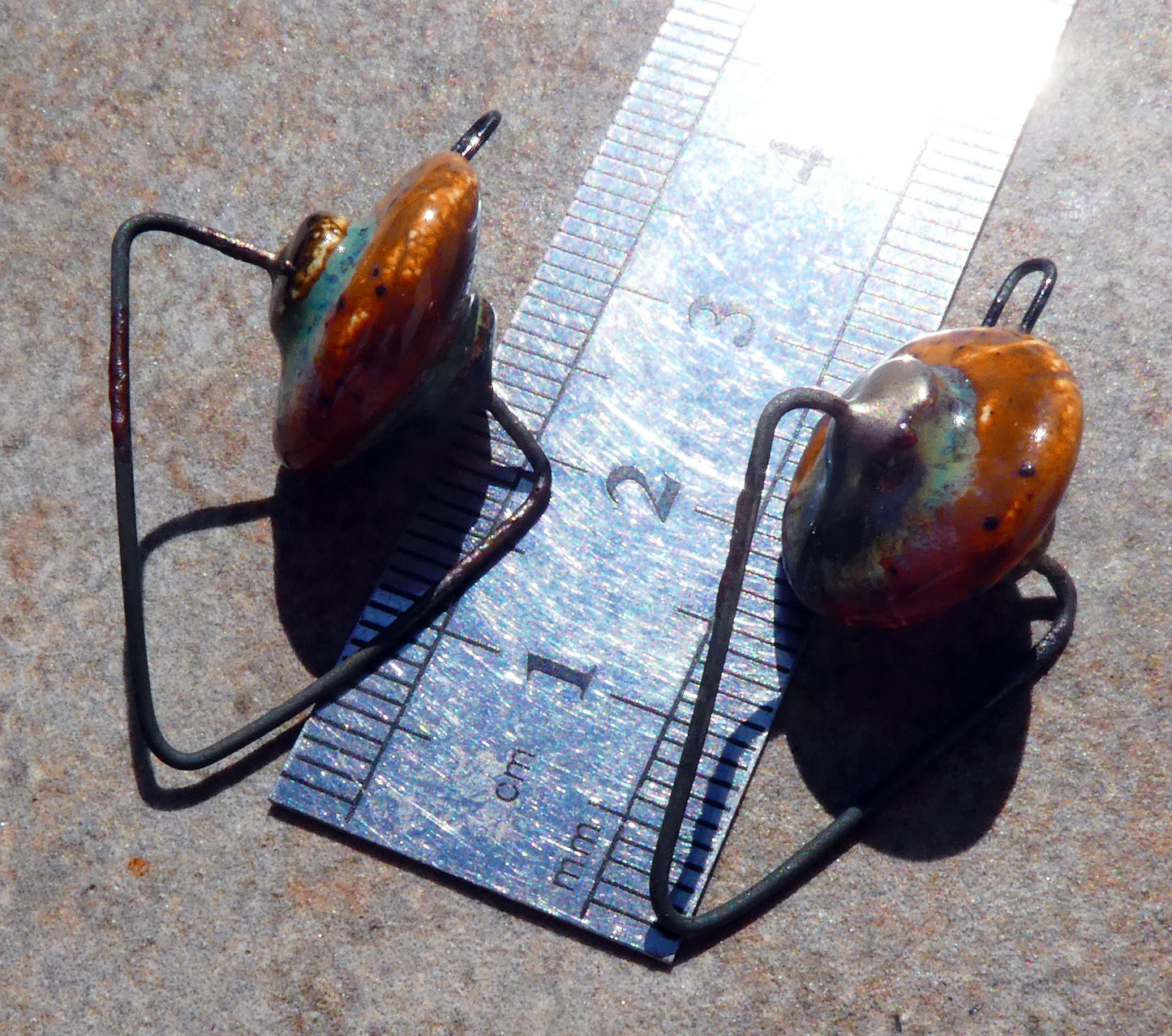 Ceramic Hoopy Disc Connectors - Amber Ash
