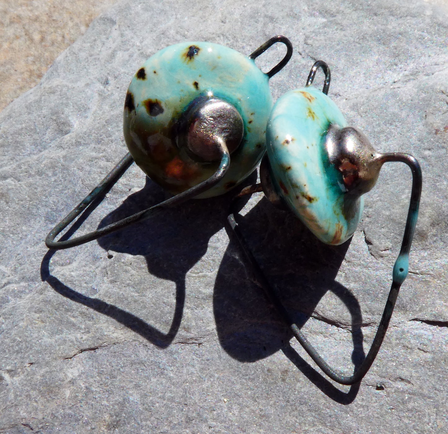 Ceramic Hoopy Disc Connectors - Blue Guppy