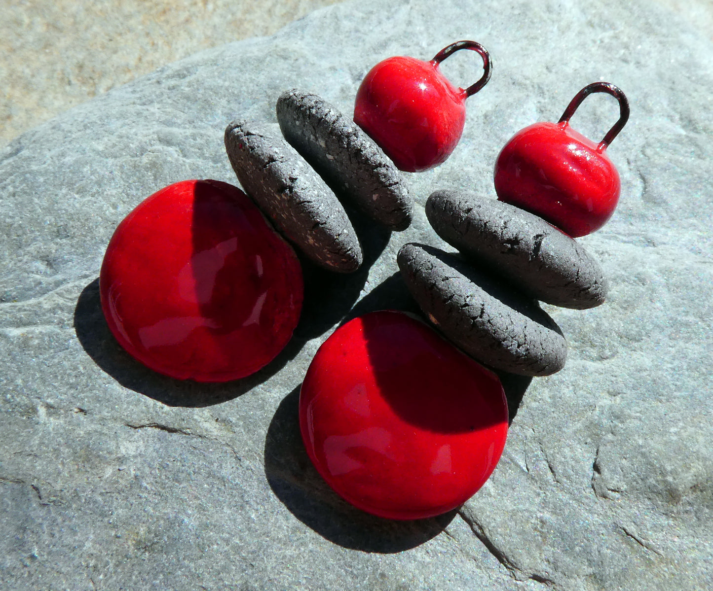 Ceramic Disc Stack Charms - Red