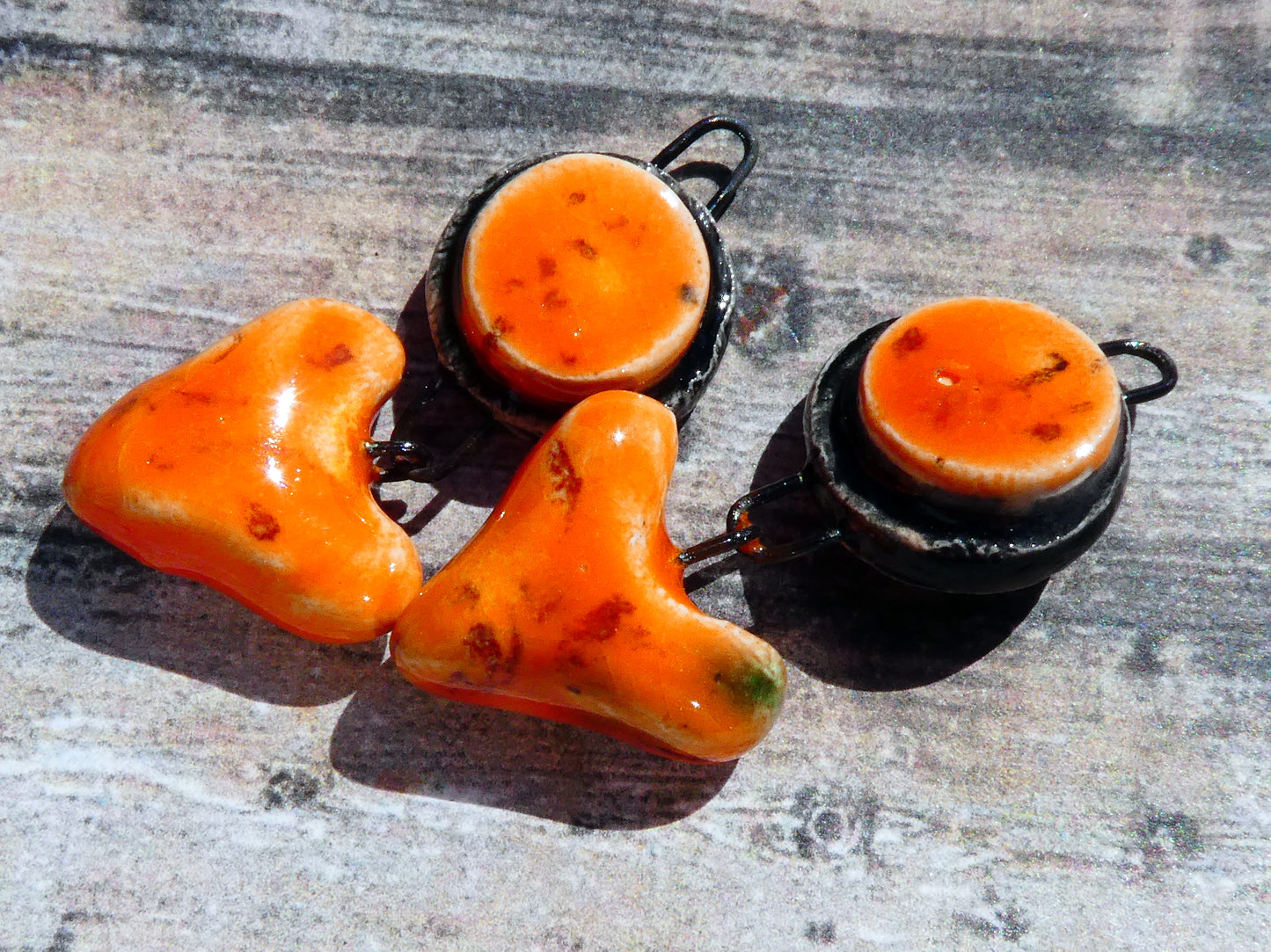 Ceramic Moulded Disc and Heart Dangles - Wildfire