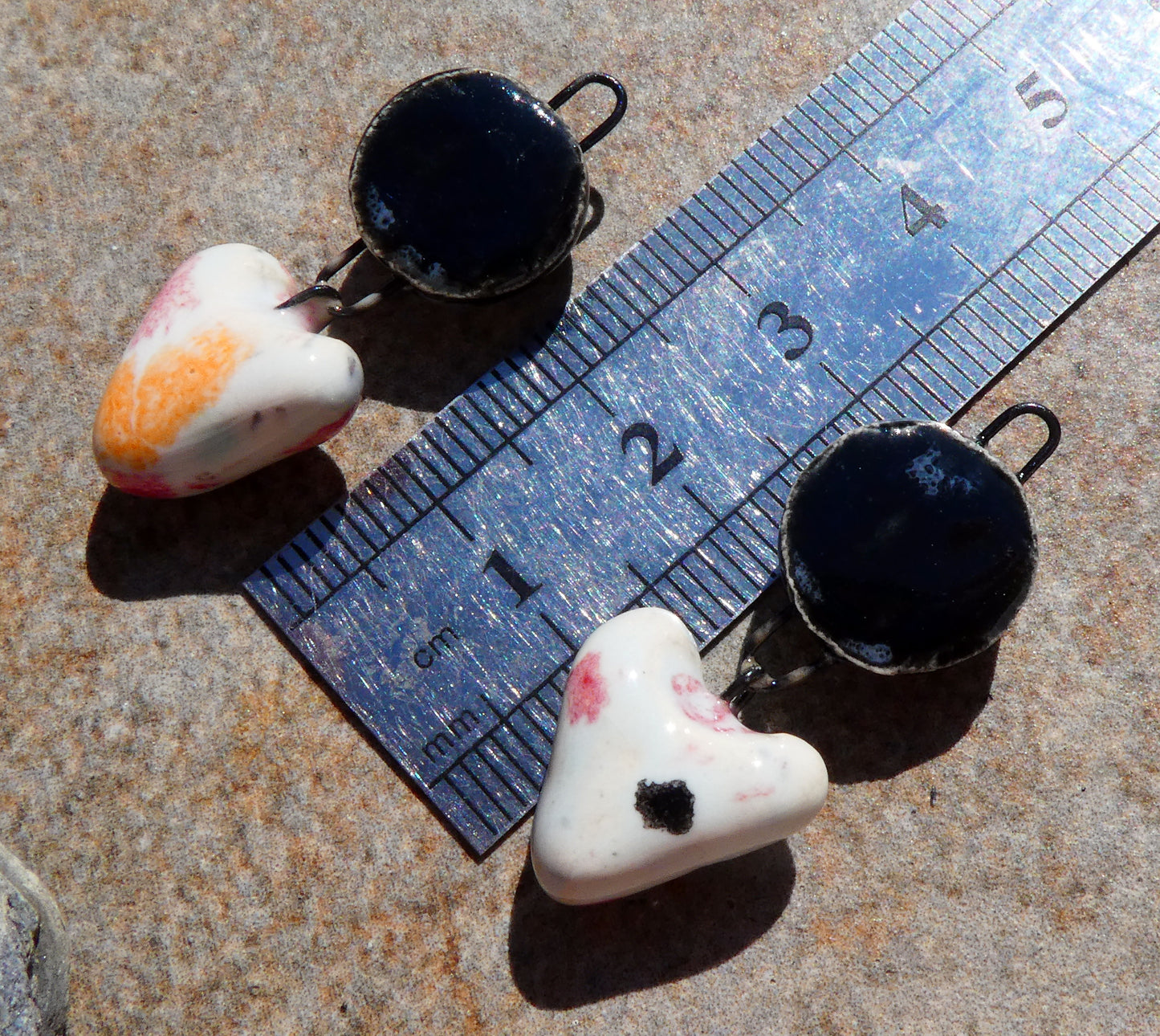 Ceramic Moulded Disc and Heart Dangles - Poppy Fields