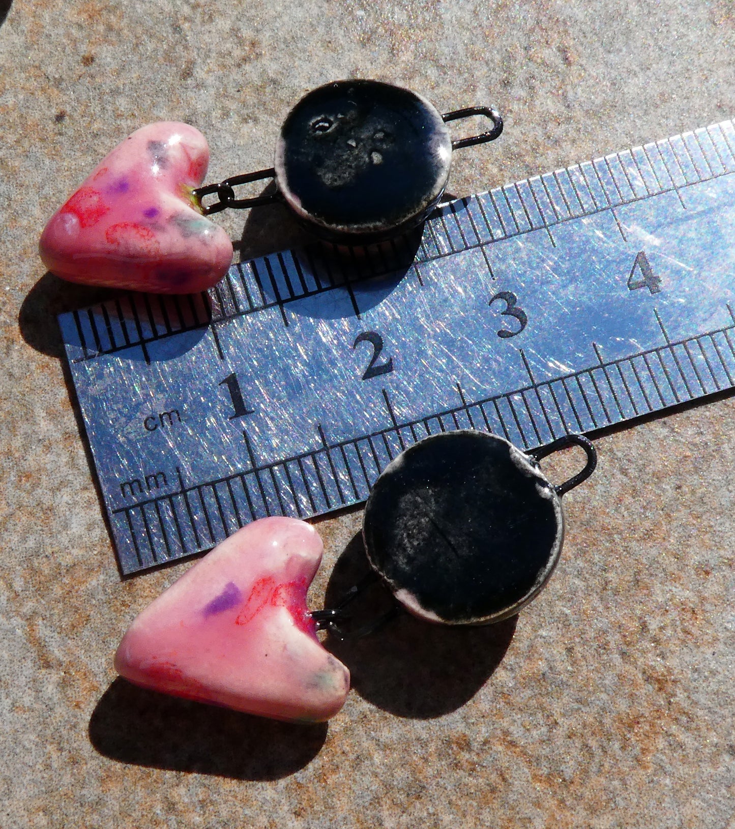 Ceramic Moulded Disc and Heart Dangles - Berry Tart