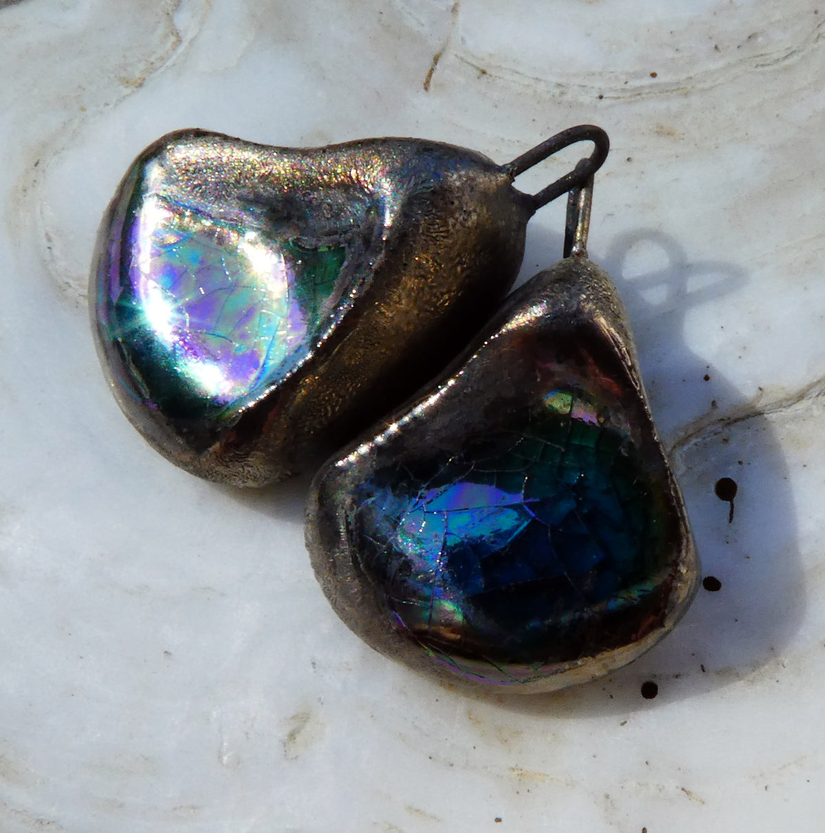 Ceramic Lustrous Shell Belly Charms - Oriental Blue