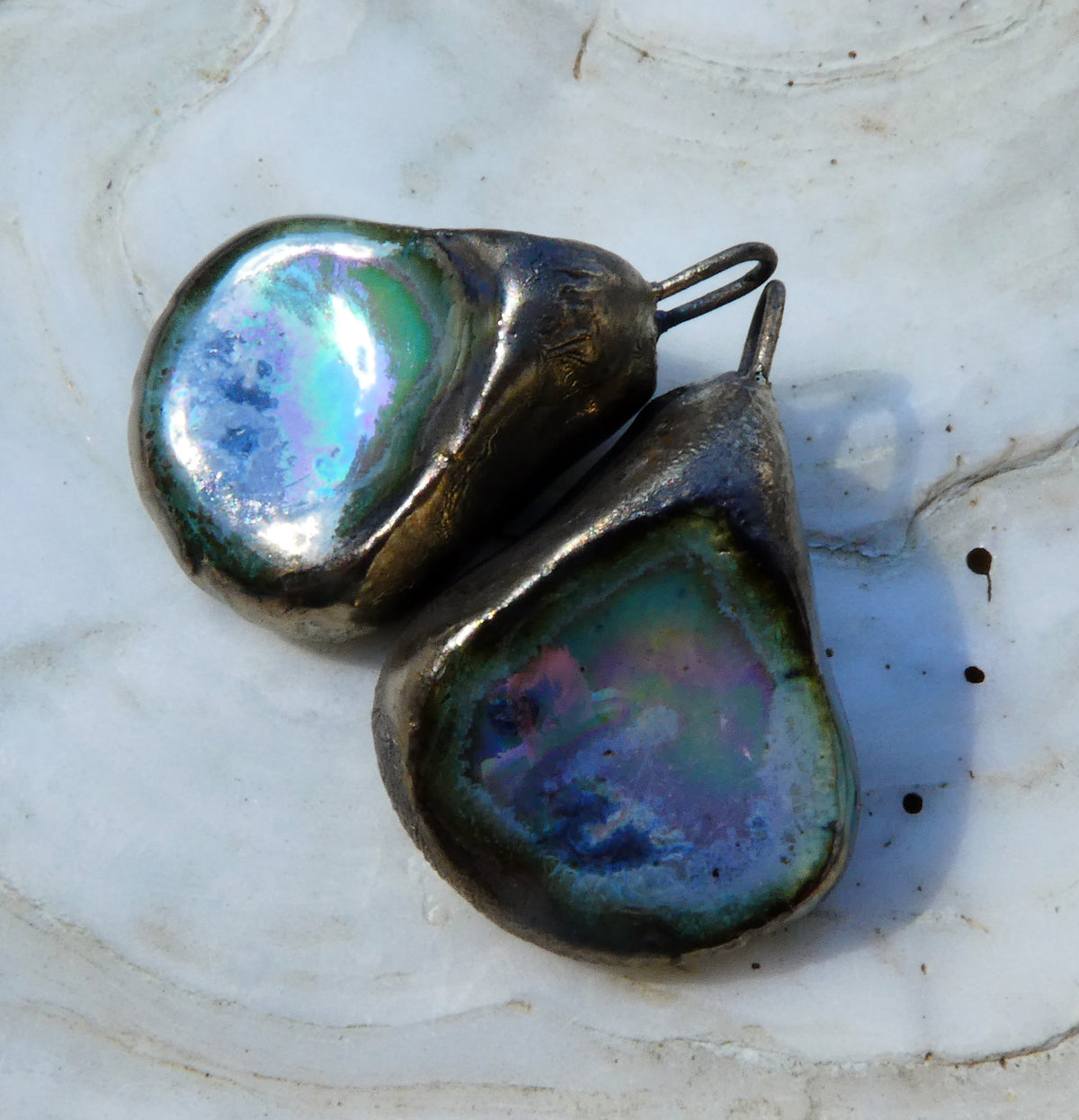 Ceramic Lustrous Shell Belly Charms -Glacier Fire