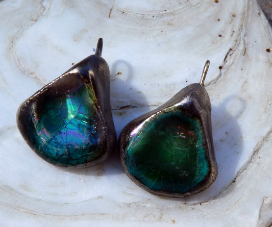 Ceramic Lustrous Shell Belly Charms -Algae Bloom